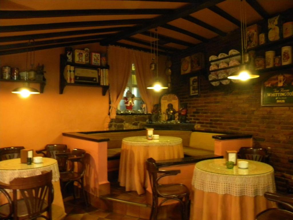La Otra Casa 2*